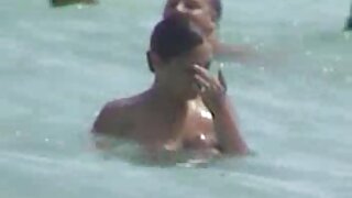 Prsata brineta Ava porno hrvatski Addams razveseli svoju dlakavu macu