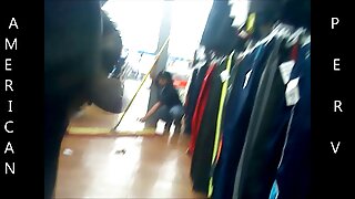 Tetovirana crvena glava Tana Lea snažno hrvatske porno glumice se zalupi mufom